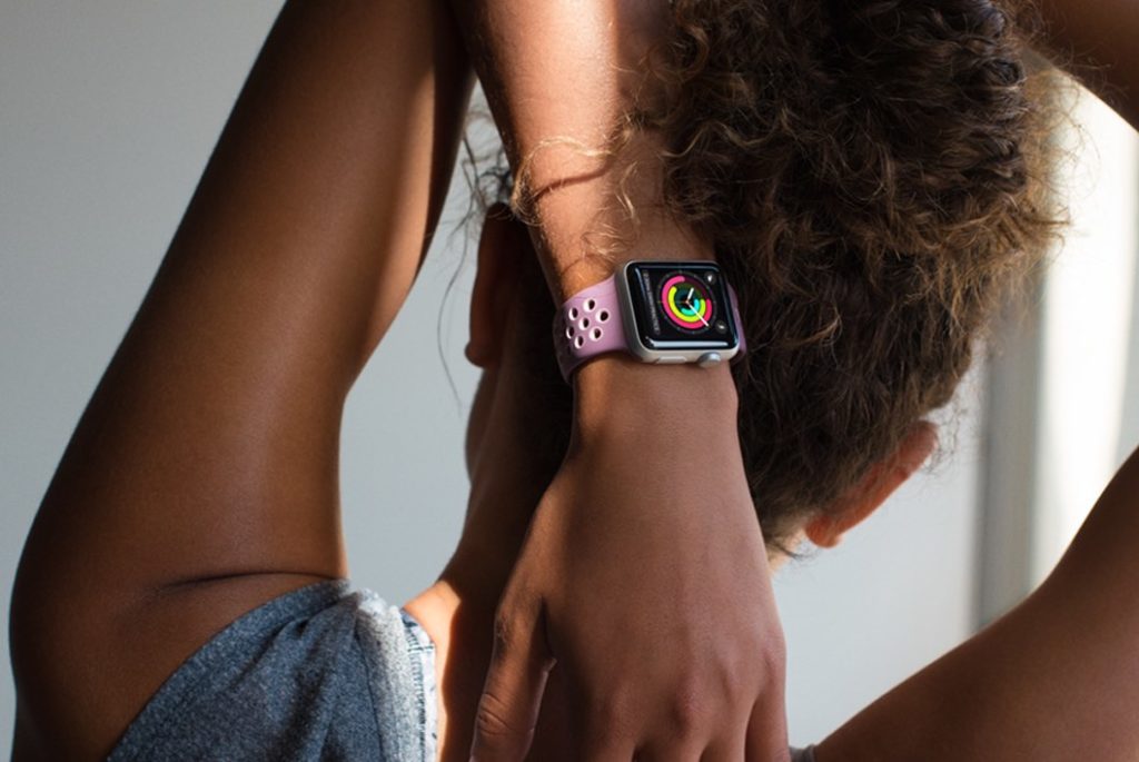 Apple Watch На Руке У Девушки Фото